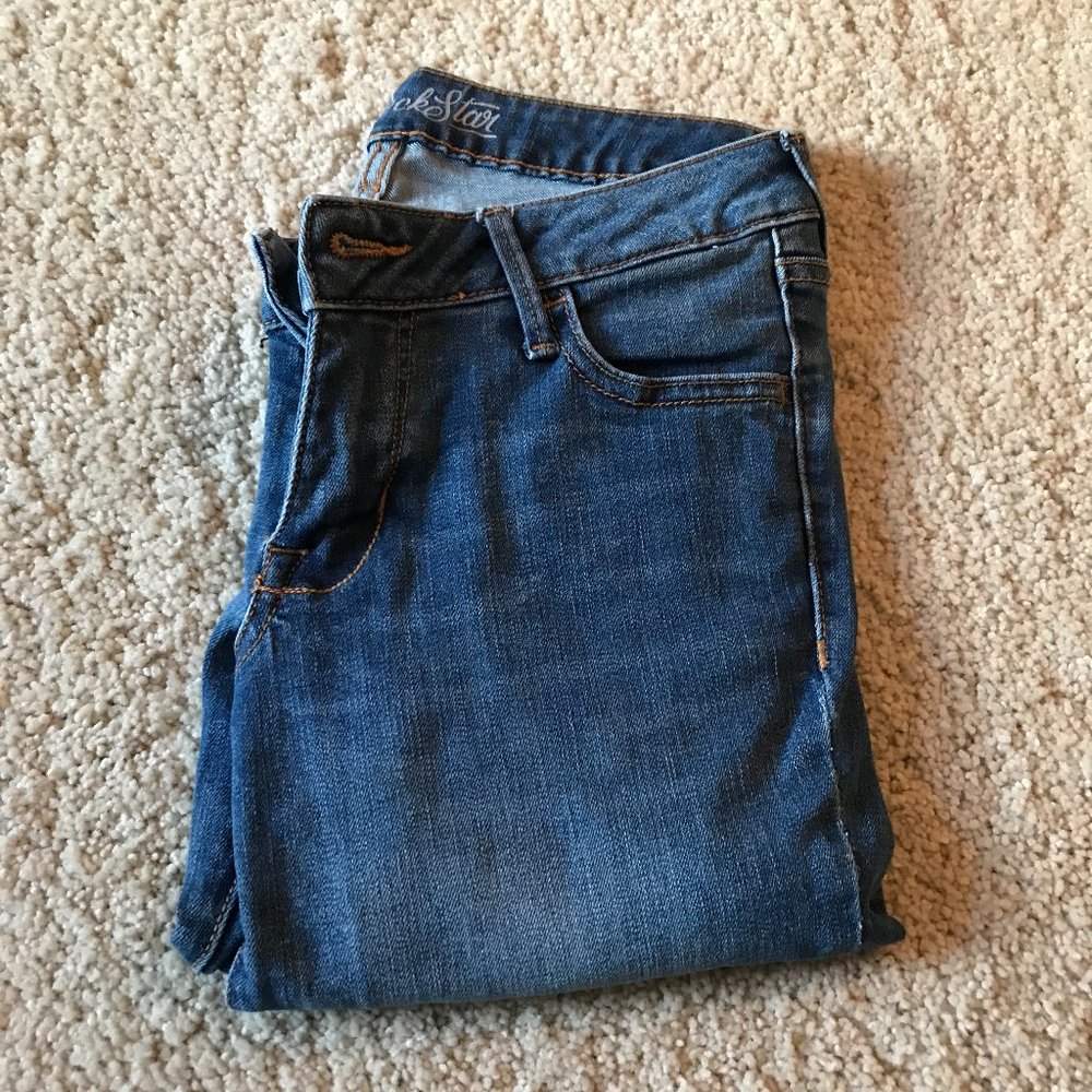 Old Navy Rockstar Straight Leg Skinny Jeans